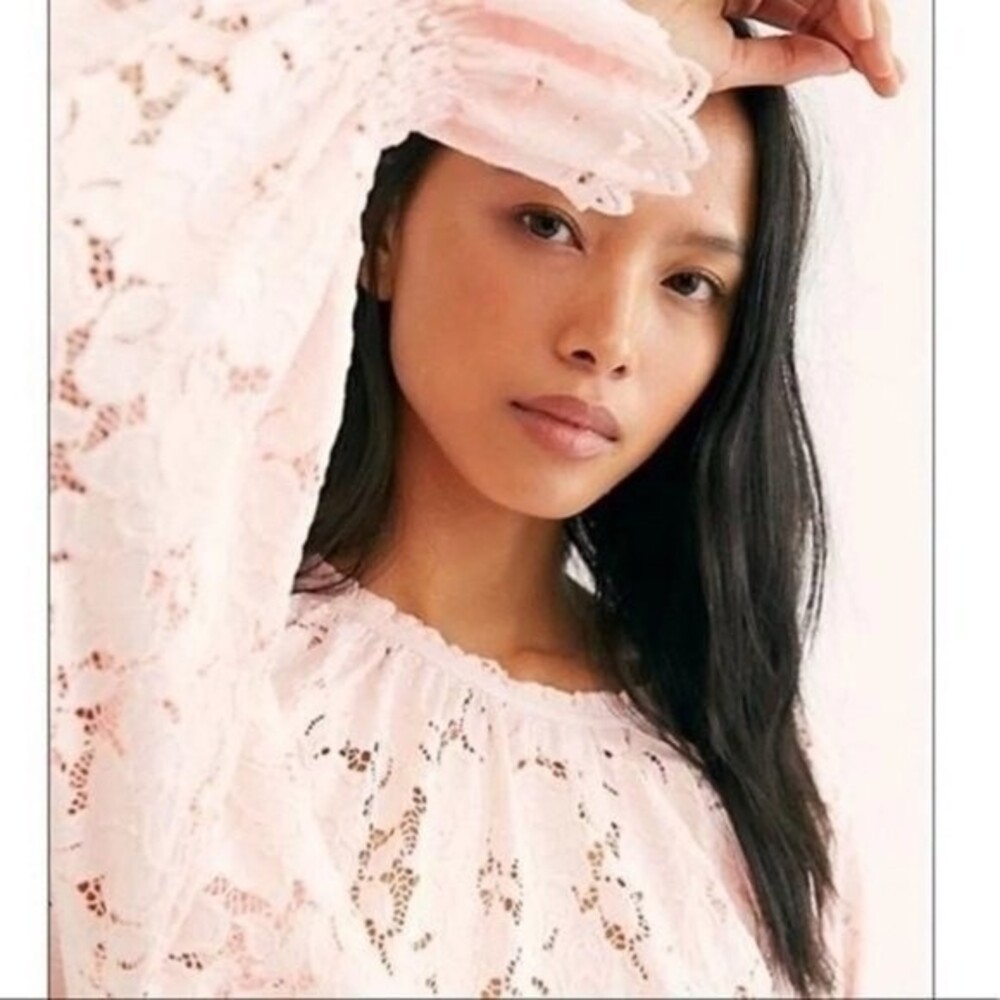 Free People Olivia Lace Tee in Pink S NWOT - Picture 9 of 16